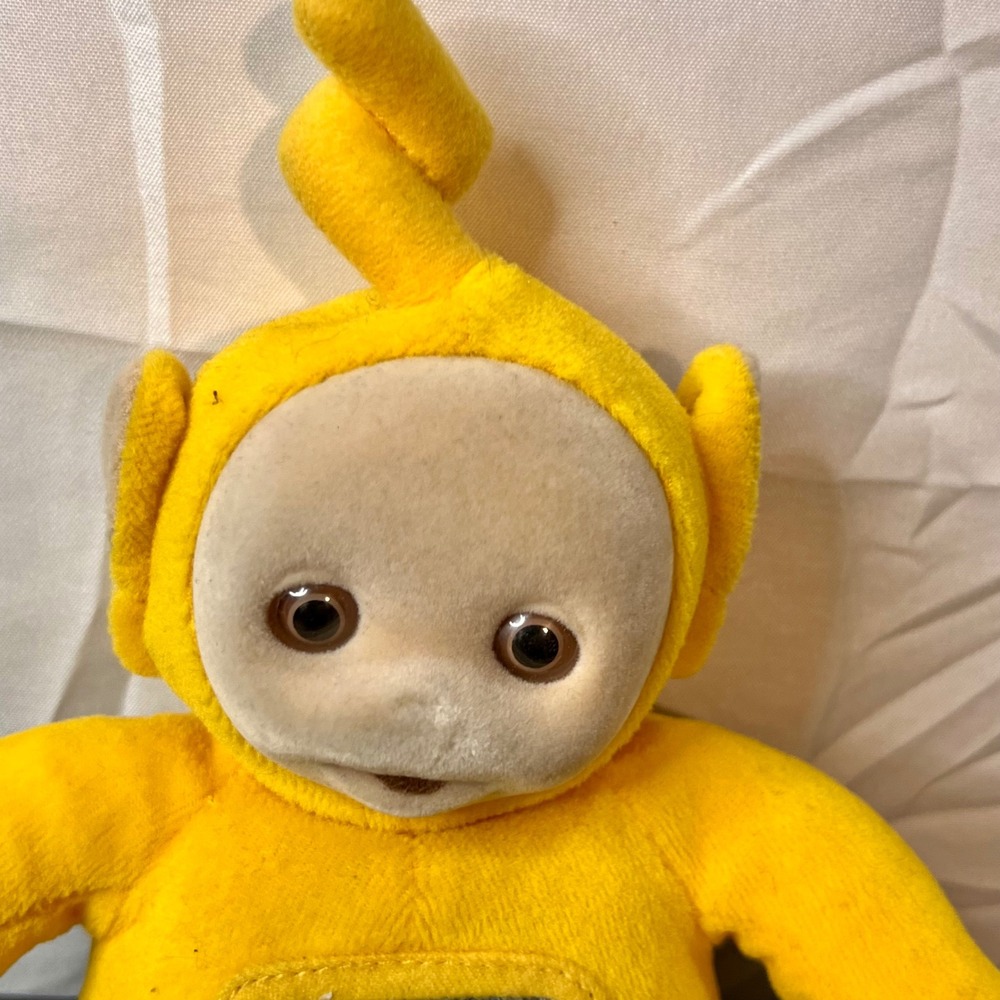 Eden 8 inch Teletubbies Laa-Laa Plush Kids Yellow New Blue Glitter Tummy 1998 - Picture 2 of 6